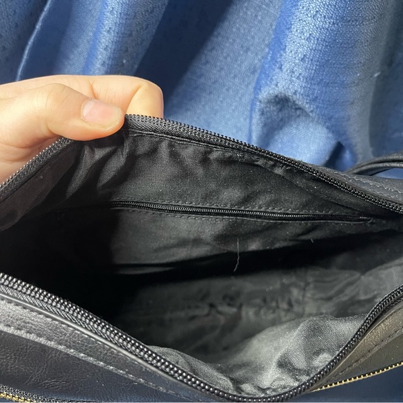 Time & Tru Black Crossbody Bag - Picture 5 of 7